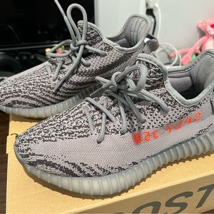 Yeezy Boost 350 V2